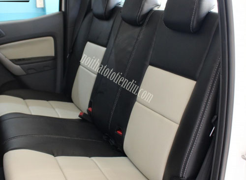 Bọc ghế da xe Ford Transit không chỉ nâng tầm phong cách không gian nội thất của xe mà còn giúp bạn cảm thấy thoải mái khi điều khiển xe